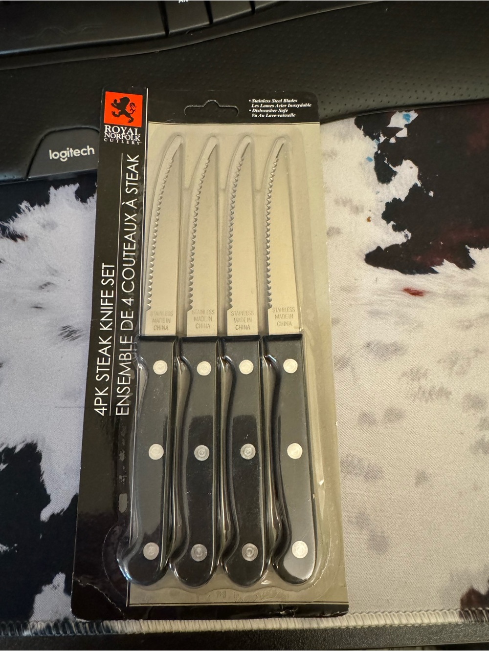 Royal Norfolk Black Handle 4-Piece Serrated Steak Knife Set